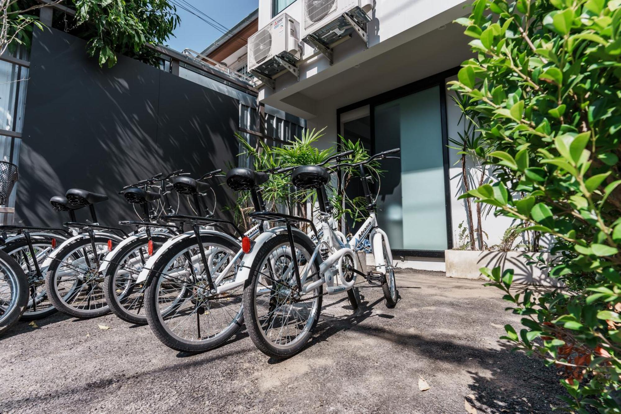 Por Arak Hotel Chiang Mai Exterior photo