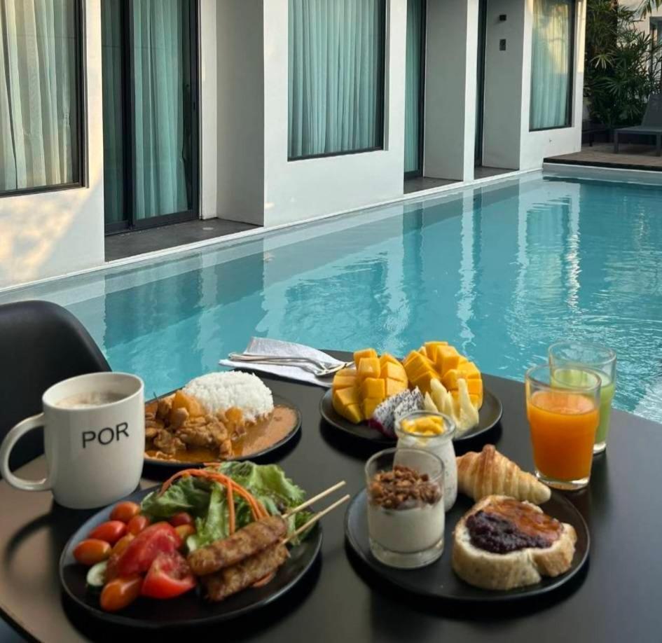 Por Arak Hotel Chiang Mai Exterior photo